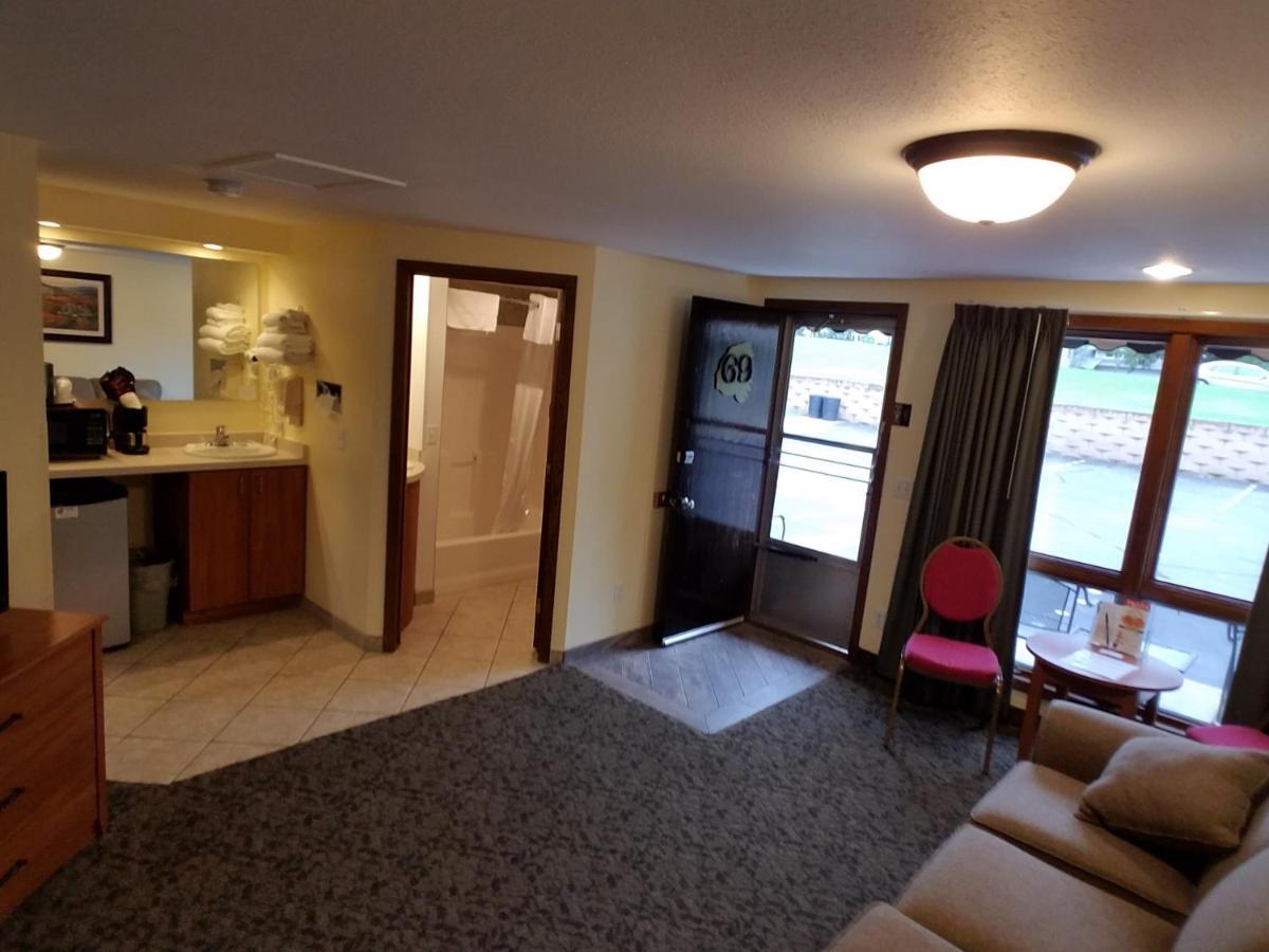 Black Hawk Motel & Suites Wisconsin Dells Eksteriør bilde