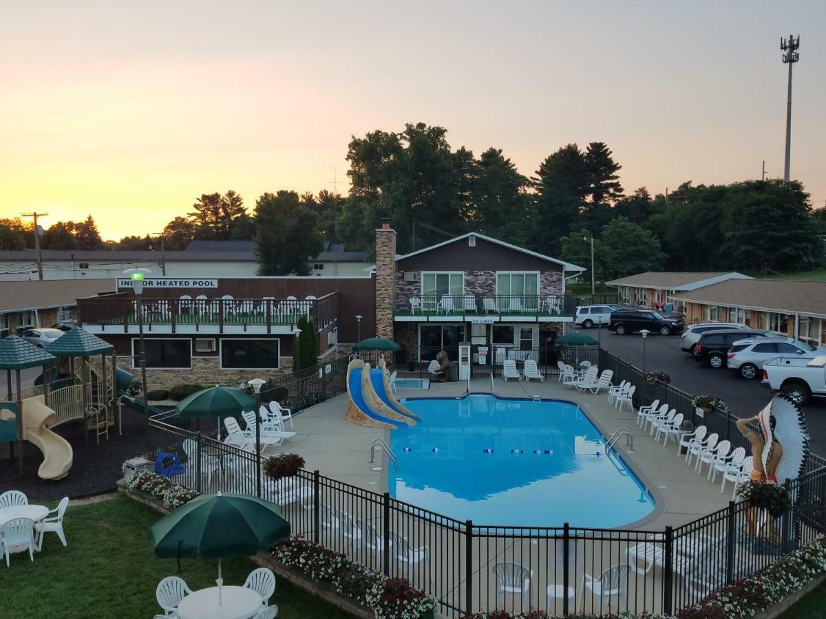 Black Hawk Motel & Suites Wisconsin Dells Eksteriør bilde